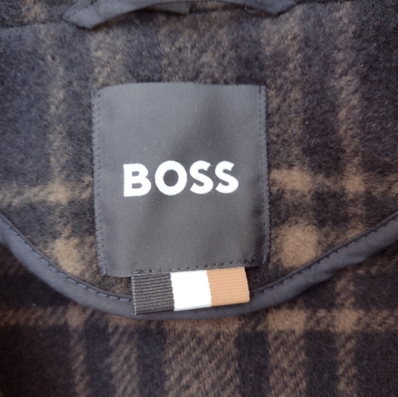 Hugo Boss Wool Blend Plaid Check Coat Brown Black Italian Fabric NWT 36R - Picture 3 of 8